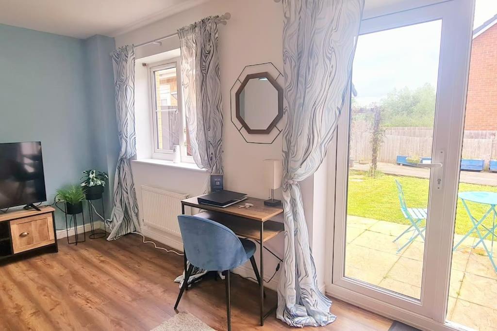 Prime Location 3 Bed House Villa Newport  Buitenkant foto