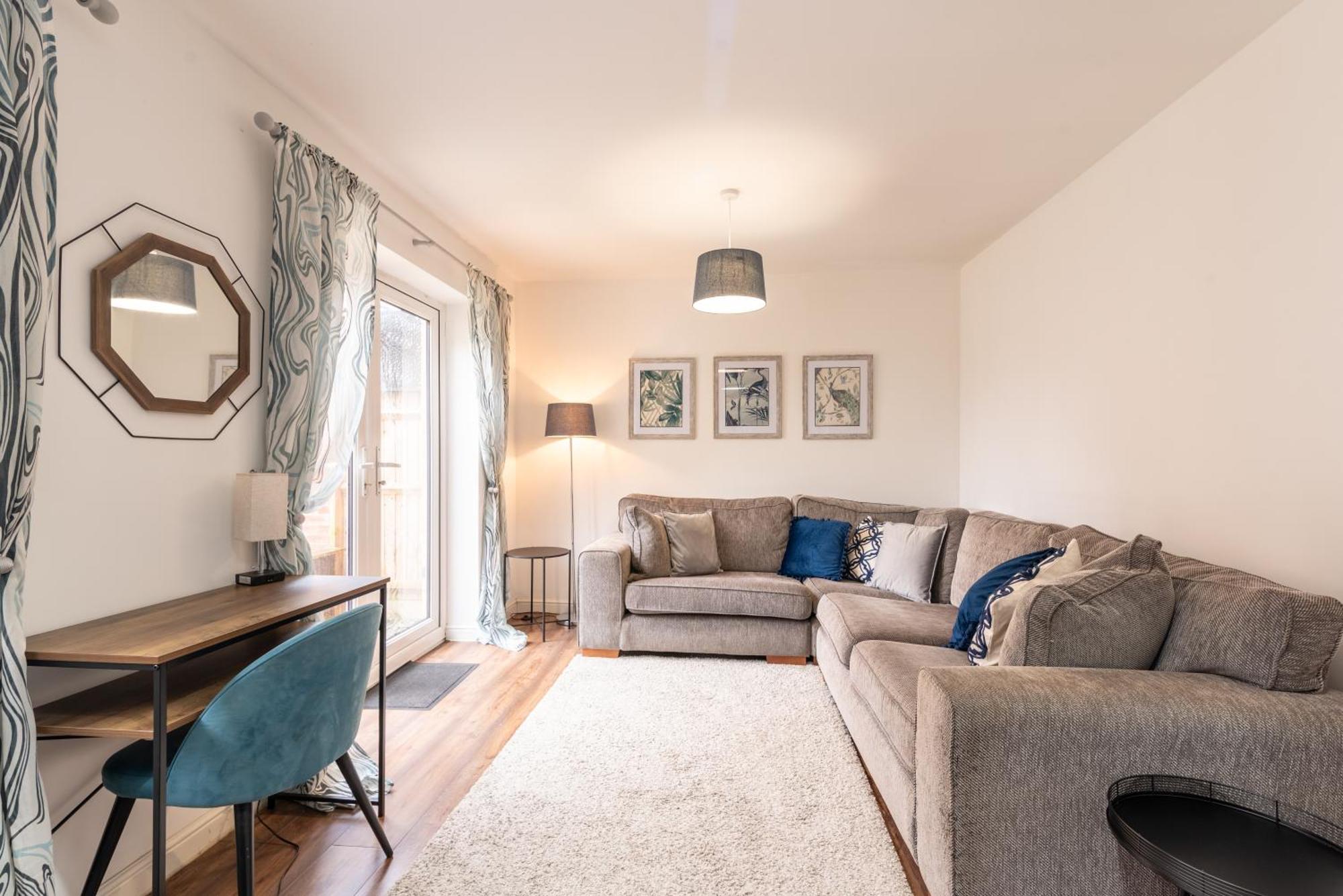Prime Location 3 Bed House Villa Newport  Buitenkant foto
