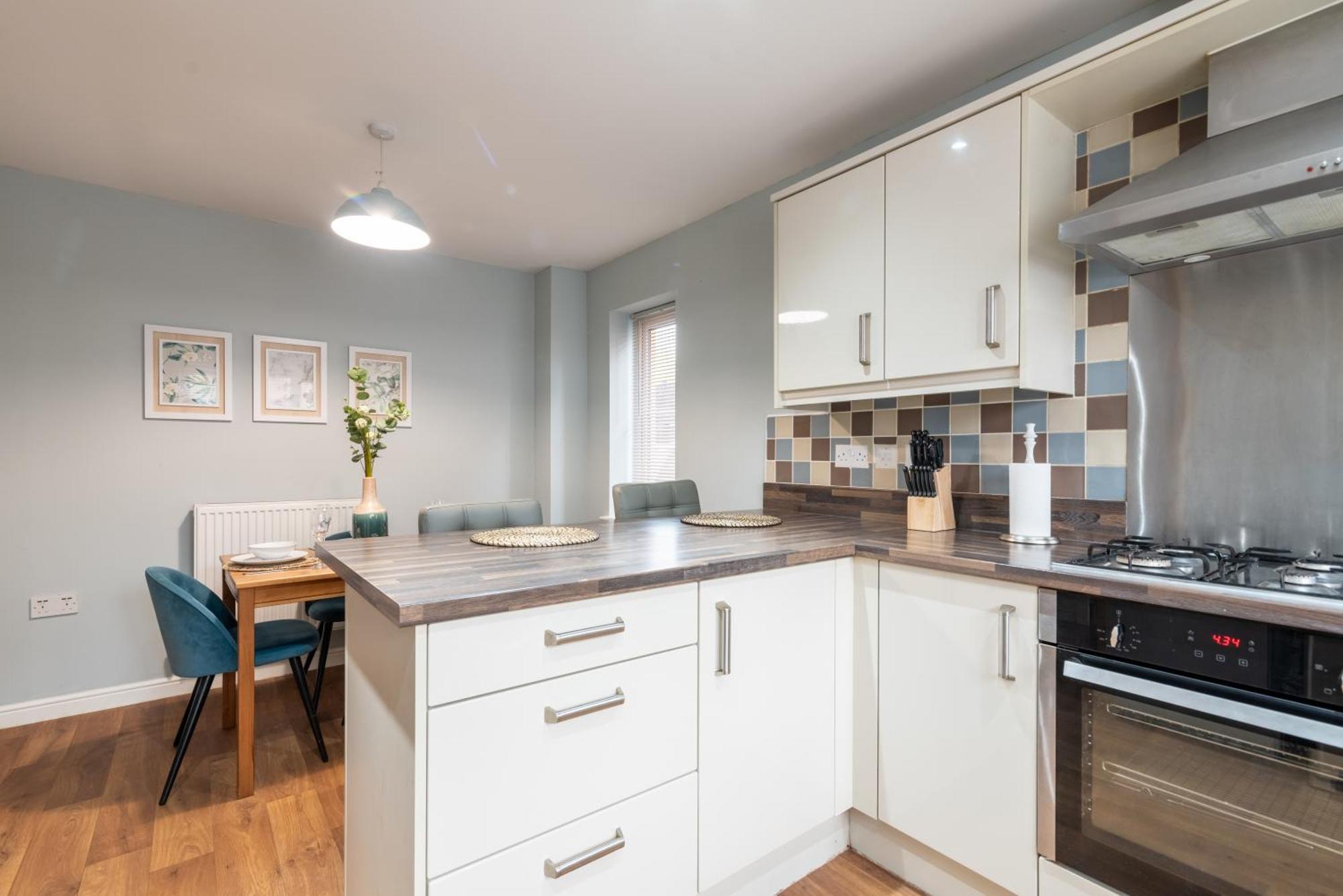 Prime Location 3 Bed House Villa Newport  Buitenkant foto